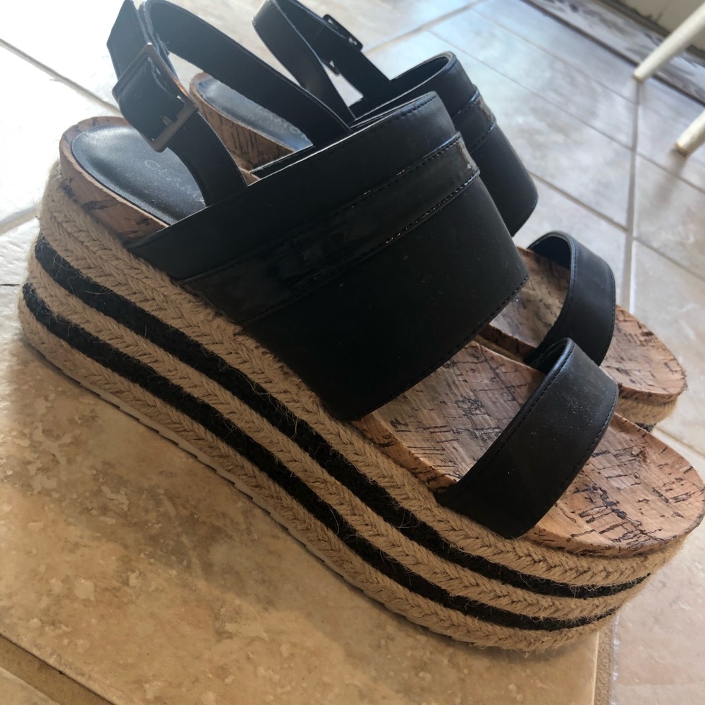 Platform sandals